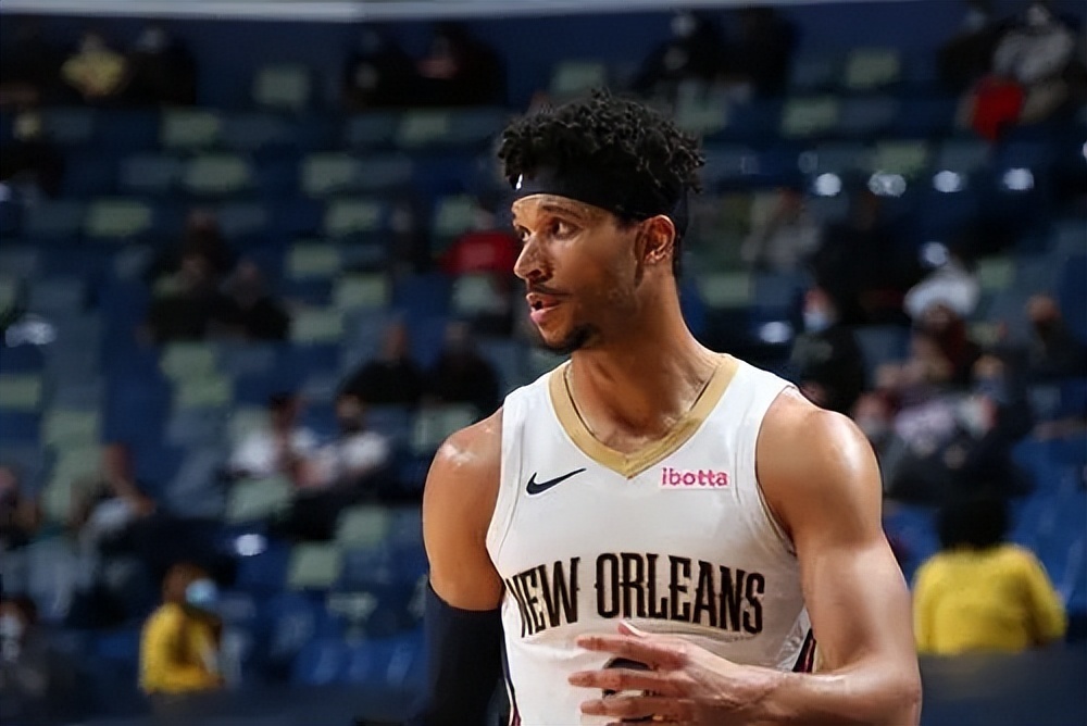 关于哈兰德传射建功，曼联新星横空出世，场边球探频频记笔记的信息