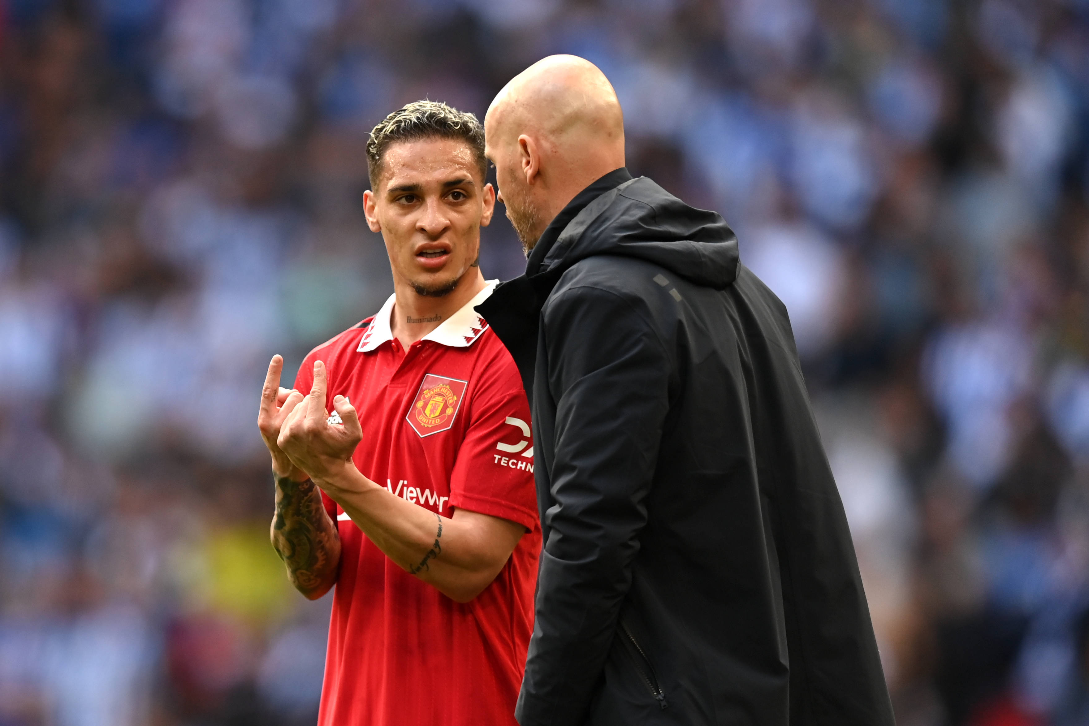 Ning迎来二十赛季高光表现，曼联球迷沸腾！(曼联2122赛季球衣号码)