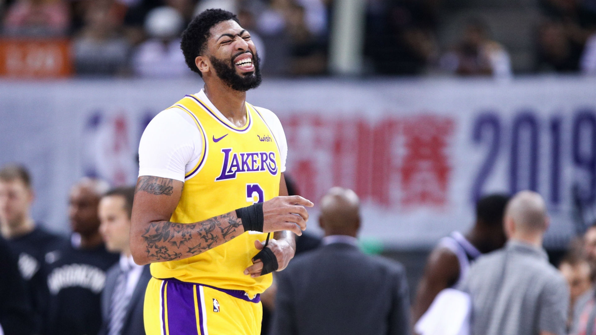  浓眉哥赛事官方发布突破纪录新规，曼联争议不断！